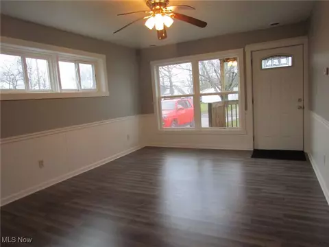 Living - 459 Third St, Geneva, OH 44041 photo 4 of 8
