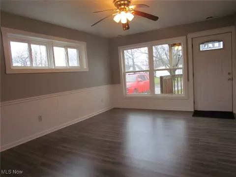 Living - 459 Third St, Geneva, OH 44041 photo 6 of 8