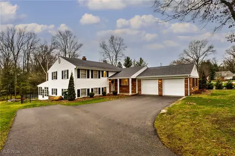 7042 Indian Trl, Poland, OH 44514