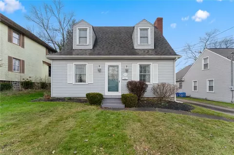 344 Jackson St, Hubbard, OH 44425