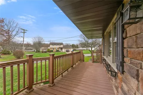 Exterior - 188 Lakeshore Dr, Struthers, OH 44471 photo 1 of 3