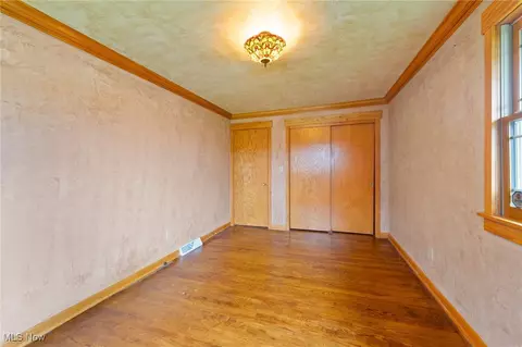 Bedroom - 188 Lakeshore Dr, Struthers, OH 44471 photo 1 of 3