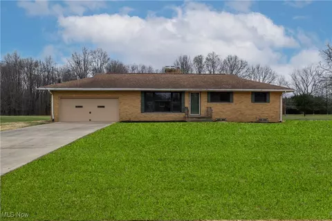 987 Homeland Dr, New Franklin, OH 44319