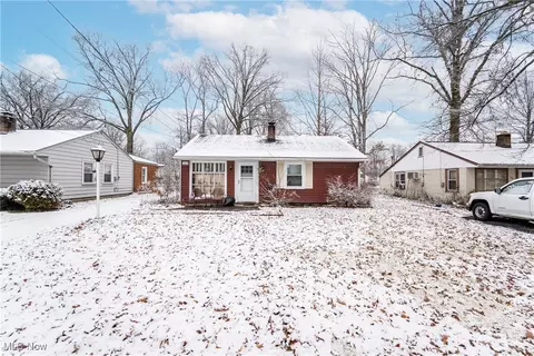 360 Erskine Ave, Youngstown, OH 44512
