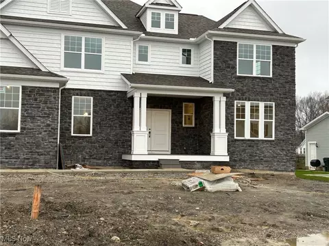 32609 Trillium Ct, Avon Lake, OH 44012