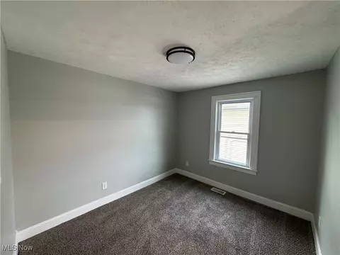 Bedroom - 6539 Conley Rd, Ashtabula, OH 44004 photo 2 of 5