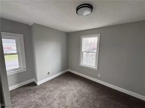Bedroom - 6539 Conley Rd, Ashtabula, OH 44004 photo 4 of 5