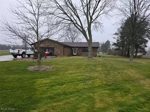 2490 Station Rd, Medina, OH 44256