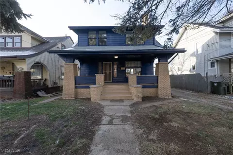 2700 9th St NW, Canton, OH 44708