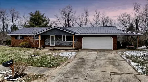 201 Schaar Dr, Dover, OH 44622