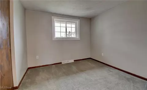 Bedroom - 201 Schaar Dr, Dover, OH 44622 photo 1 of 4