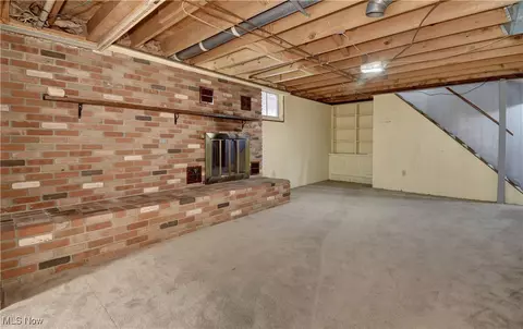 Living - 201 Schaar Dr, Dover, OH 44622 photo 3 of 3