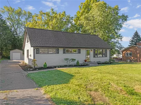 6016 Longview St SW, Massillon, OH 44646