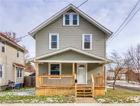 57 22nd St NW, Barberton, OH 44203