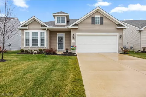 742 Cedar Crest Dr, Elyria, OH 44035