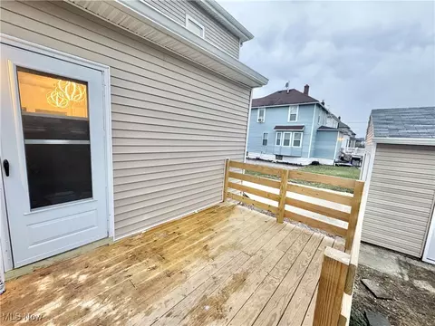 Exterior - 2235 E 30th St, Lorain, OH 44055 photo 5 of 11