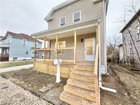 Exterior - 2235 E 30th St, Lorain, OH 44055 photo 2 of 11