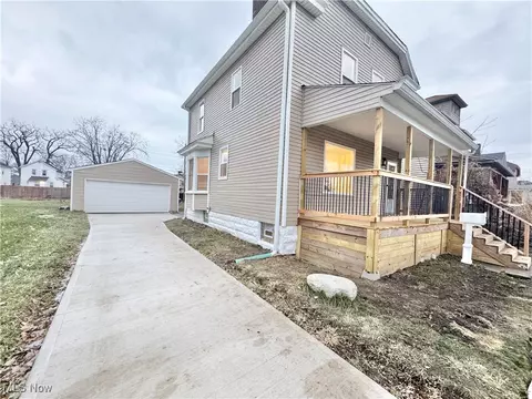 Exterior - 2235 E 30th St, Lorain, OH 44055 photo 9 of 11