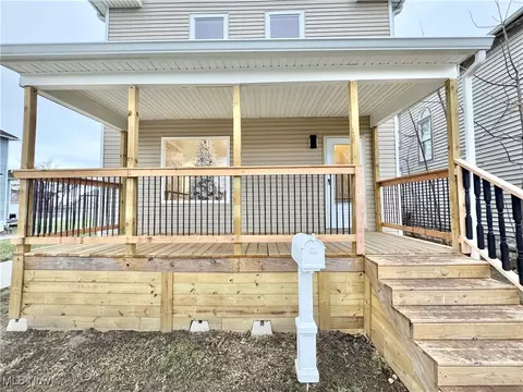 Exterior - 2235 E 30th St, Lorain, OH 44055 photo 3 of 11