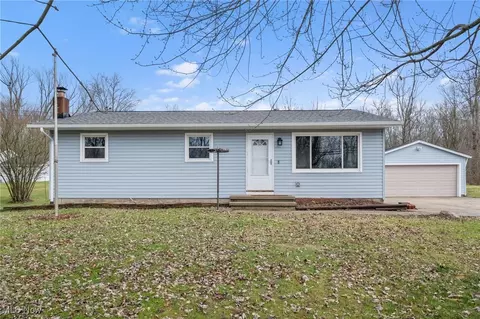 7655 Lake Rd, Chippewa Lake, OH 44215