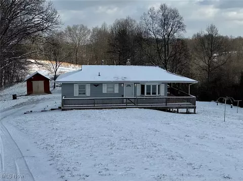 19200 Young Rd, Guysville, OH 45735