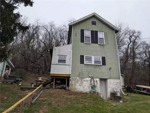 1052 Huston Ave, East Liverpool, OH 43920