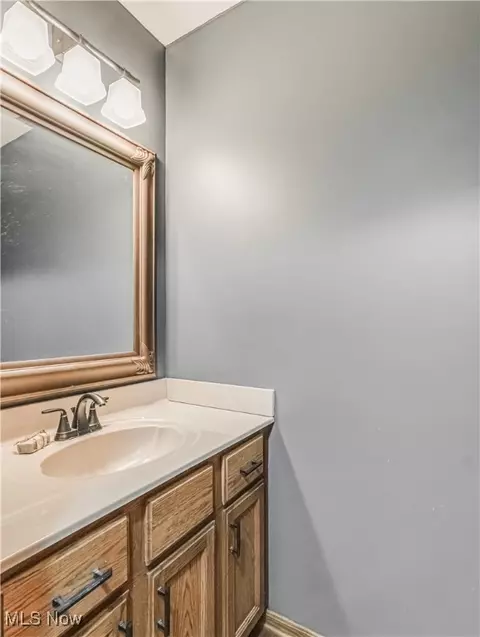 2184 Windham St NE, Canton, OH 44721 photo 18