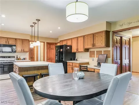 2184 Windham St NE, Canton, OH 44721 photo 10