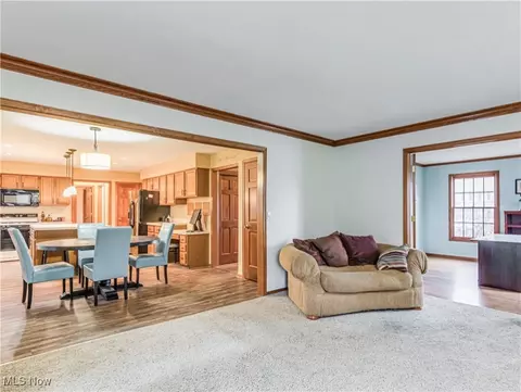 2184 Windham St NE, Canton, OH 44721 photo 8