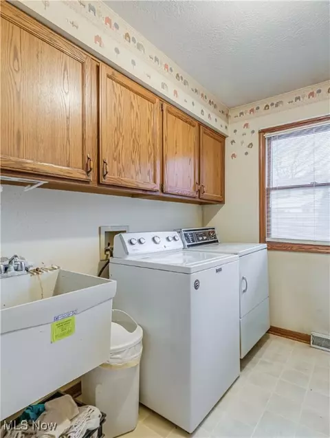 2184 Windham St NE, Canton, OH 44721 photo 17