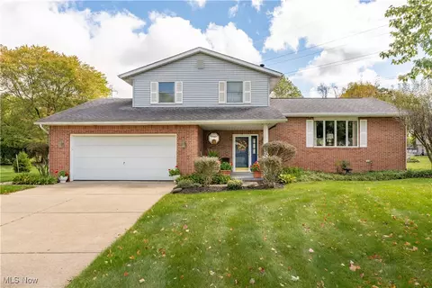 5026 Schuller Dr NE, Canton, OH 44705