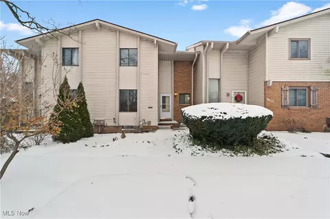 11483 Pearl Rd, Strongsville, OH 44136
