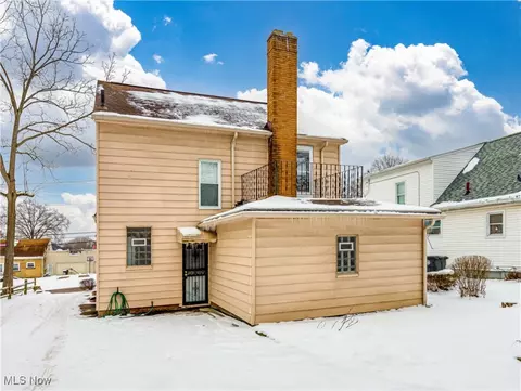 787 Packard Dr, Akron, OH 44320 photo 4