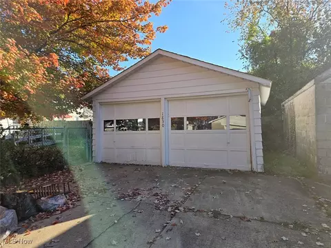 Exterior - 1830 Marks Ave, Akron, OH 44305 photo 4 of 4