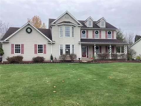 829 Olde Orchard Dr, Tallmadge, OH 44278