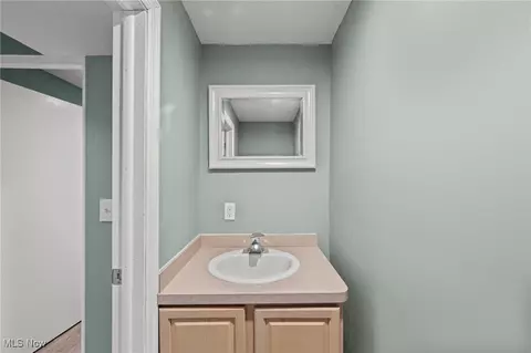 29648 Robert St, Wickliffe, OH 44092 photo 30