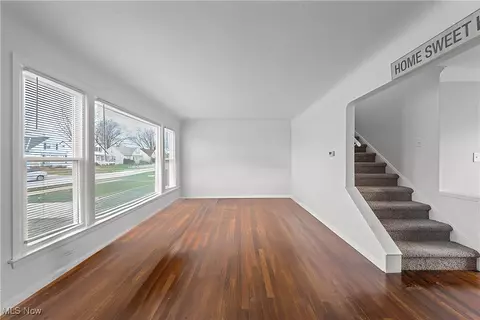 29648 Robert St, Wickliffe, OH 44092 photo 5