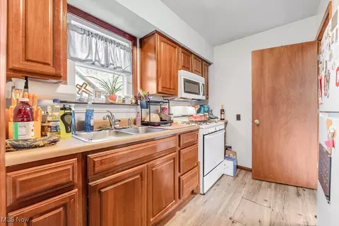 Kitchen - 567 Elko Ave, Akron, OH 44305 photo 1 of 3