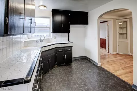 Kitchen - 604 E 260th St, Euclid, OH 44132 photo 3 of 3