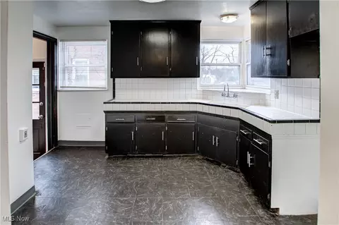 Kitchen - 604 E 260th St, Euclid, OH 44132 photo 1 of 3