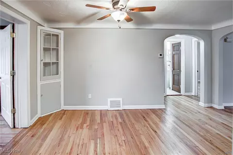 Living - 604 E 260th St, Euclid, OH 44132 photo 5 of 5
