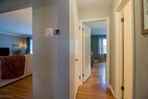 5691 Cherokee Dr, Lyndhurst, OH 44124 photo 27