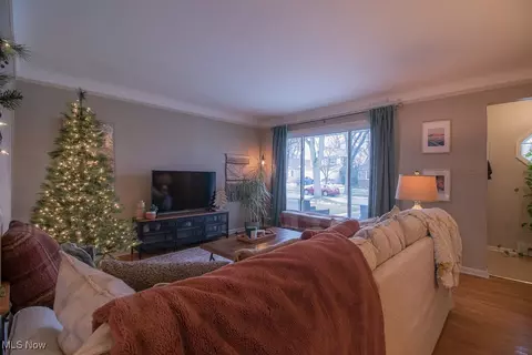5691 Cherokee Dr, Lyndhurst, OH 44124 photo 15