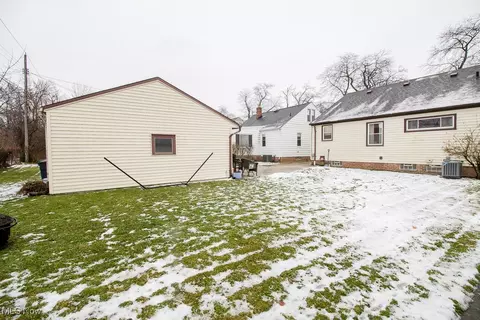 5691 Cherokee Dr, Lyndhurst, OH 44124 photo 8