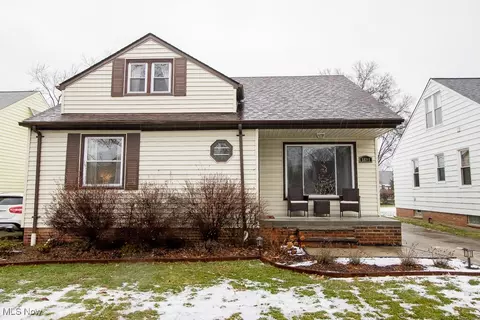 5691 Cherokee Dr, Lyndhurst, OH 44124