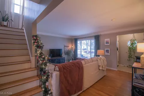 5691 Cherokee Dr, Lyndhurst, OH 44124 photo 16