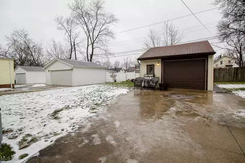 5691 Cherokee Dr, Lyndhurst, OH 44124 photo 5