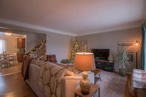 5691 Cherokee Dr, Lyndhurst, OH 44124 photo 10