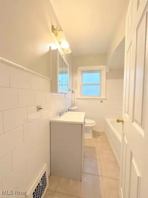 340 E 197th St, Euclid, OH 44119 photo 13