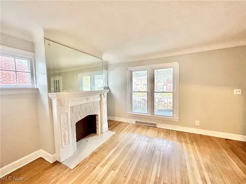 340 E 197th St, Euclid, OH 44119 photo 5